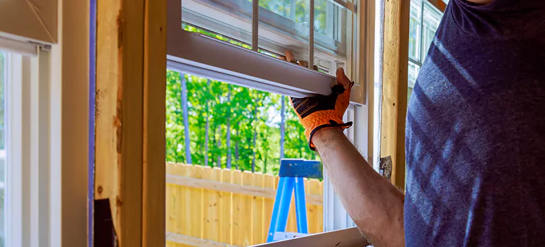 >Bay Window Curtain Rail Track in Oakridge, British Columbia